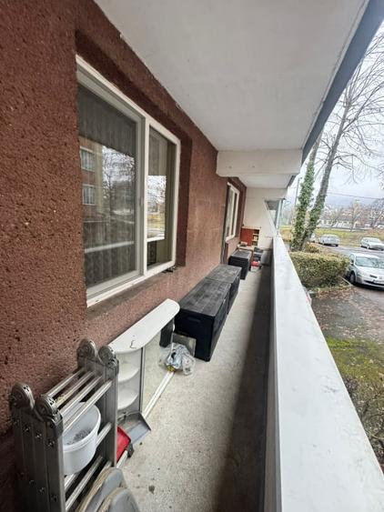 Apartament cu 3 camere decomandat, mobilat în Decebal