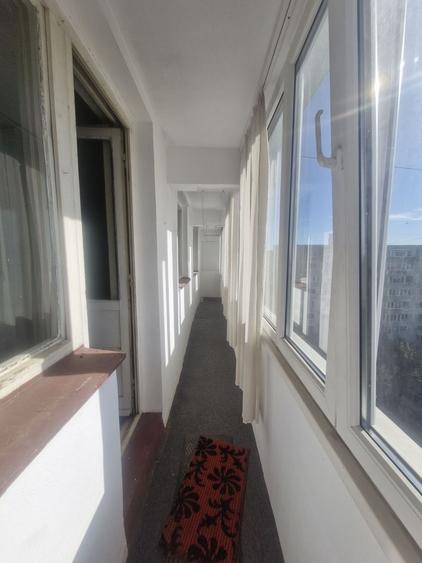 Apartament cu 3 camere decomandat în Drumul Taberei