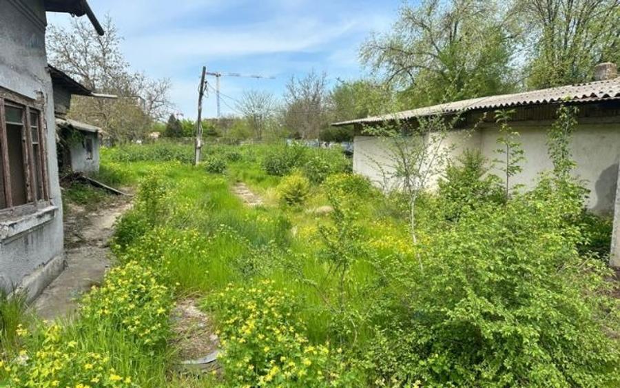 Teren Construcții intravilan de 1456 mp, în Central