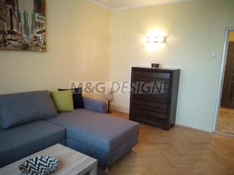 Apartament cu 2 camere decomandat în Medicină