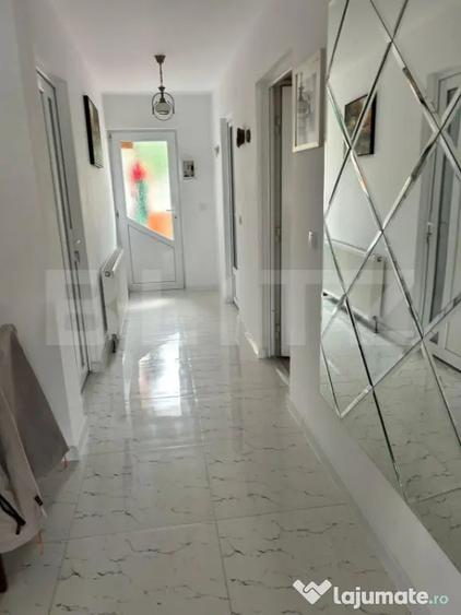Casă cu 8 camere cu Teren 450 Mp în Central