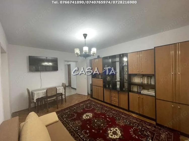 Apartament cu 4 camere decomandat, mobilat în Central