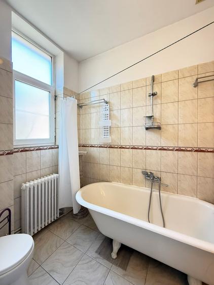 Apartament cu 3 camere în Calea Călărașilor