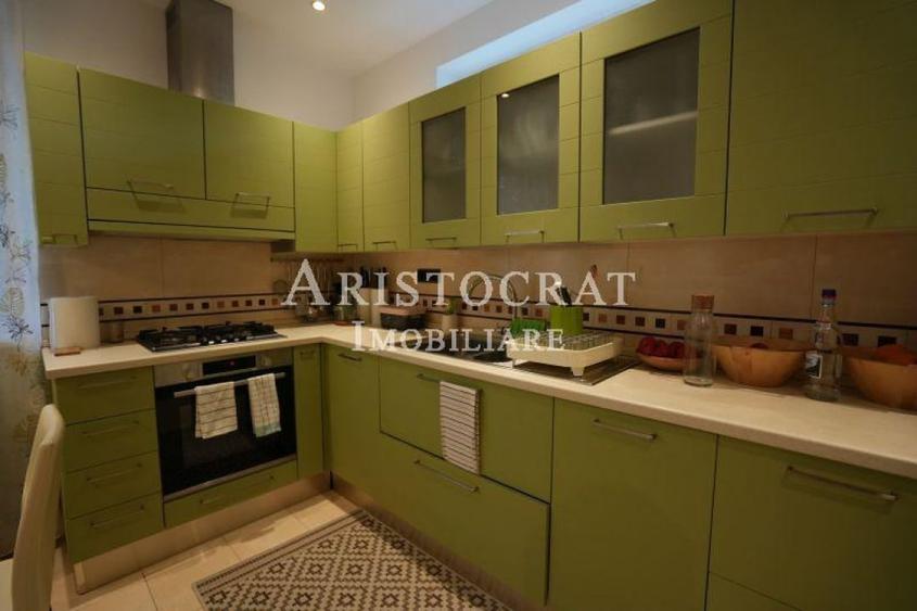 Casă cu 5 camere cu Teren 450 Mp în Corbeanca