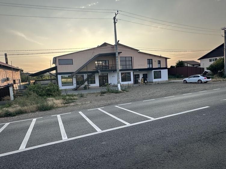 Spațiu comercial, de 1,000 mp, în Munteni