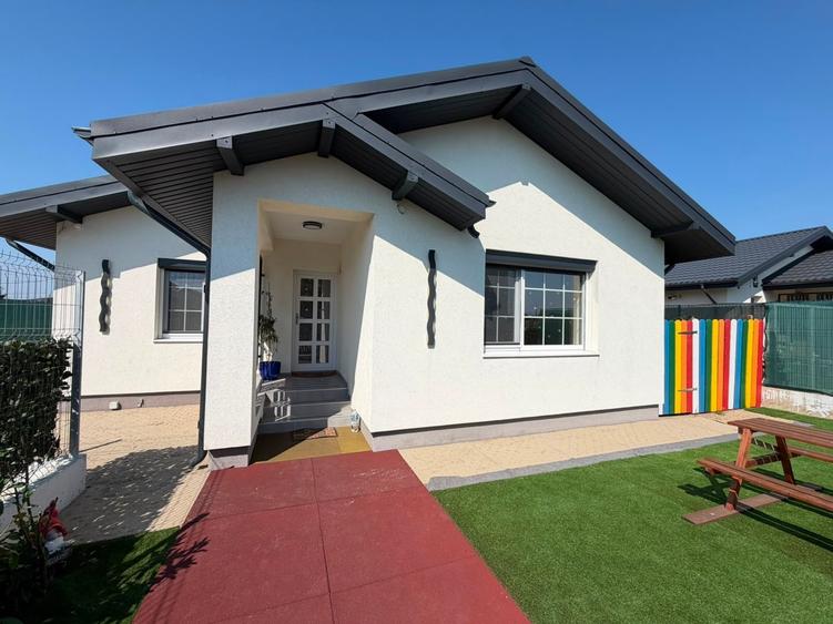 Casă individuală cu 4 camere cu Teren 600 Mp în Balotești