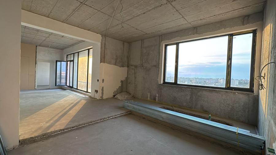 Apartament cu 4 camere decomandat în Grozăvești