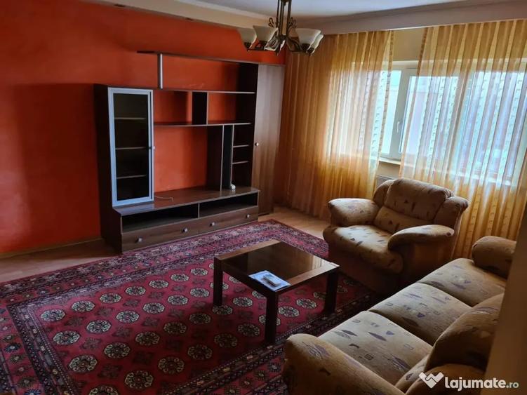Apartament cu 3 camere decomandat în Vitan