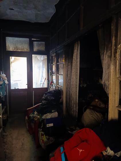 Casă cu 5 camere cu Teren 216 Mp în Banu Manta