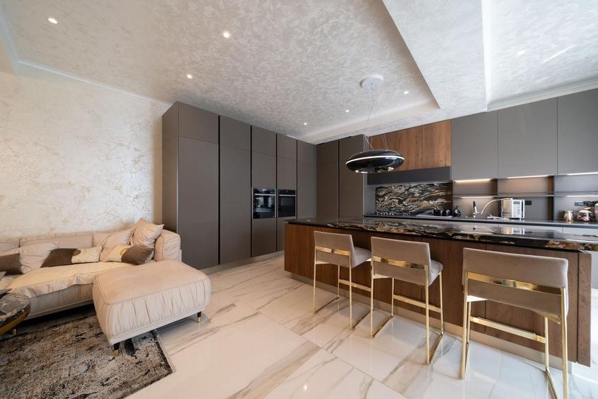 Penthouse cu 5 camere semidecomandat, mobilat în Herăstrău