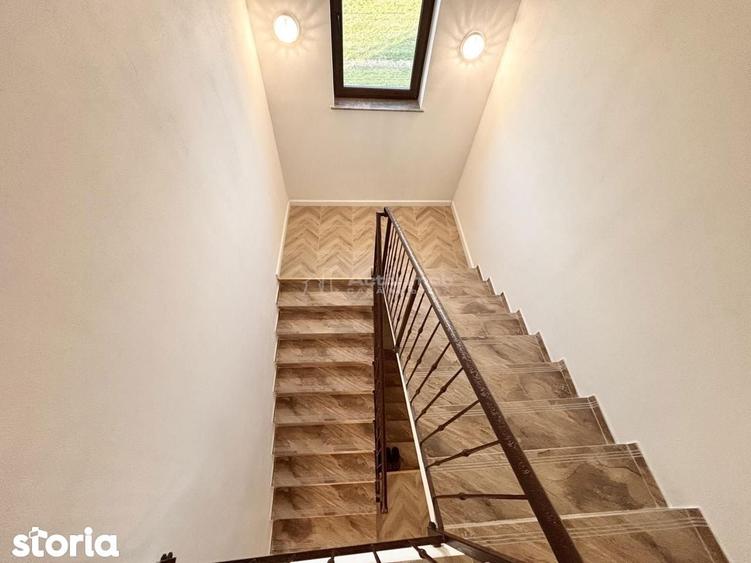 Casă cu 6 camere cu Teren 2310 Mp în Sânmartin