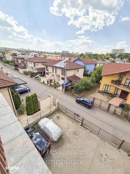 Apartament cu 3 camere semidecomandat în Gheorgheni