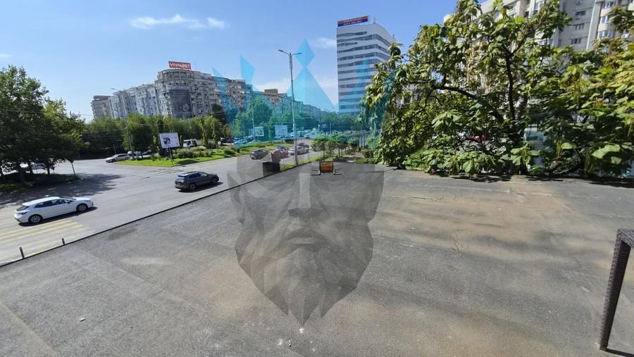Spațiu comercial, de 370 mp, în P-ța Muncii