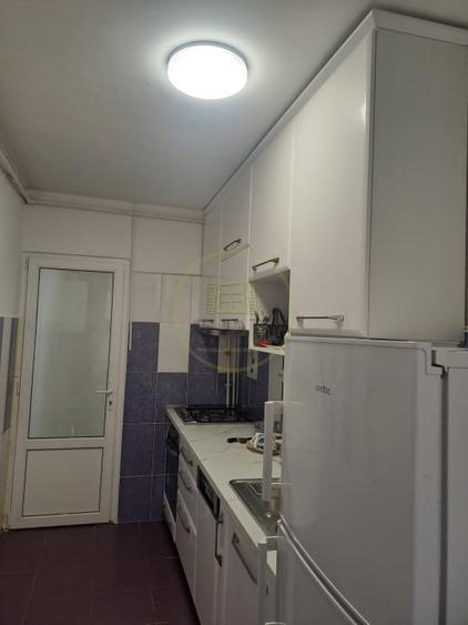 Apartament cu 2 camere decomandat, mobilat în Vasile Aaron