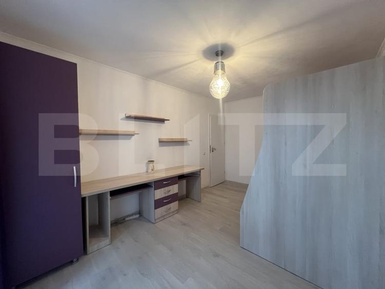 Apartament cu 3 camere decomandat, mobilat în Florești