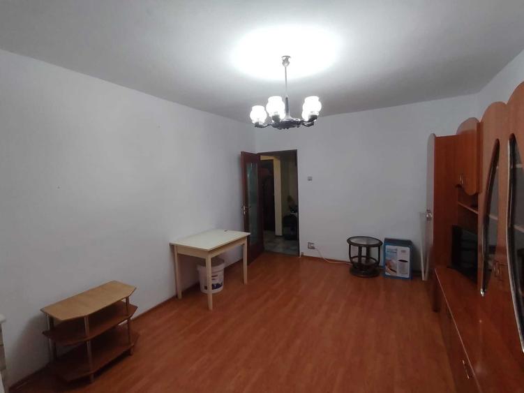 Apartament cu 2 camere decomandat în Nufărul