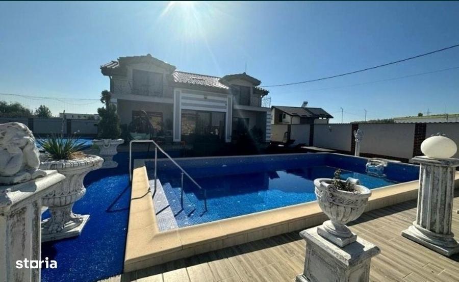 Casă cu 4 camere cu Teren 1000 Mp în Bâlta