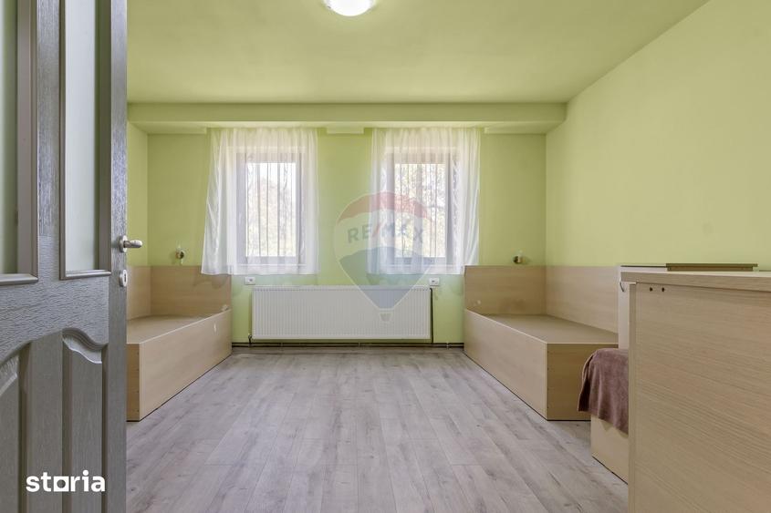 Casă cu 7 camere cu Teren 1363 Mp în Sânnicolau Mic