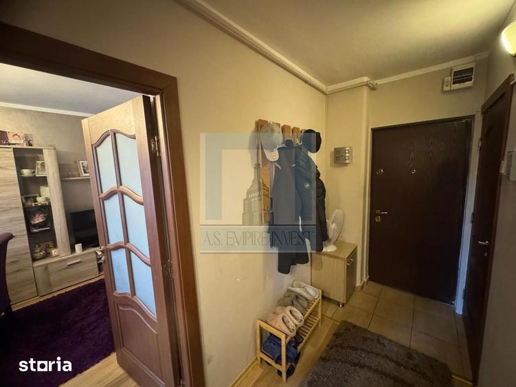 Apartament cu 3 camere în Centrul Civic