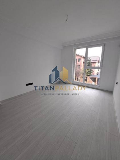 Apartament cu 3 camere decomandat în Theodor Pallady