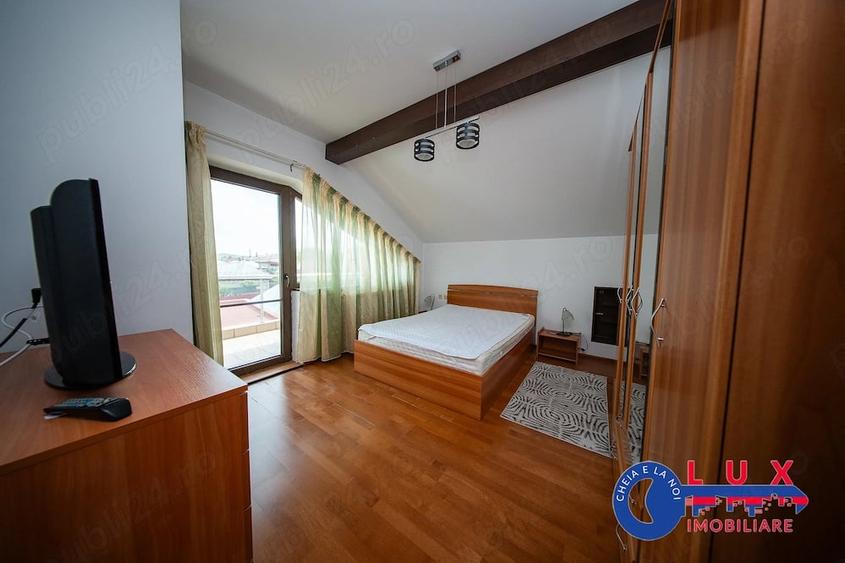 Apartament cu 3 camere decomandat în Neptun