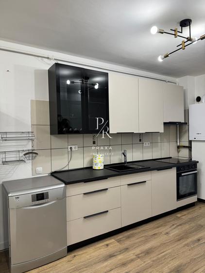 Apartament cu 2 camere semidecomandat, mobilat în Florești