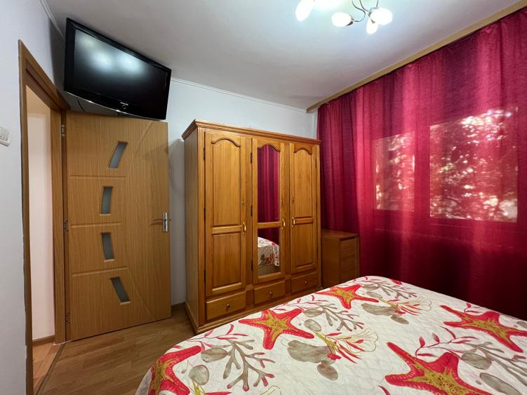 Apartament cu 2 camere semidecomandat în P-ța Victoriei