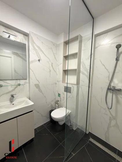Apartament cu 3 camere semidecomandat, mobilat în Sisești