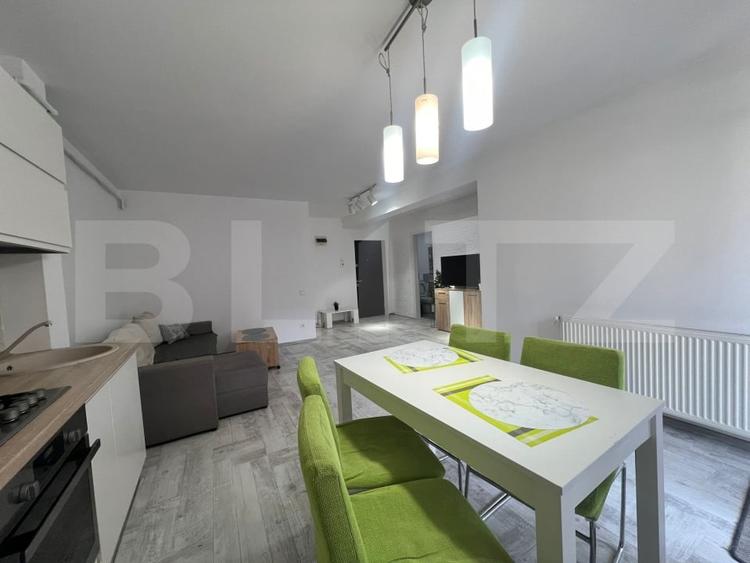 Apartament cu 2 camere semidecomandat, mobilat în Florești