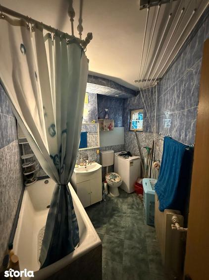 Apartament cu 3 camere decomandat în Canta