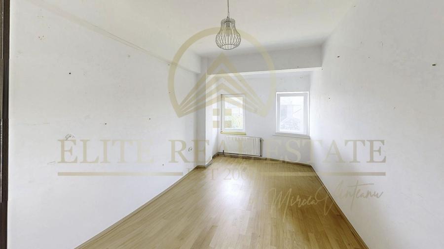 Casă individuală cu 5 camere cu Canalizare în Nord