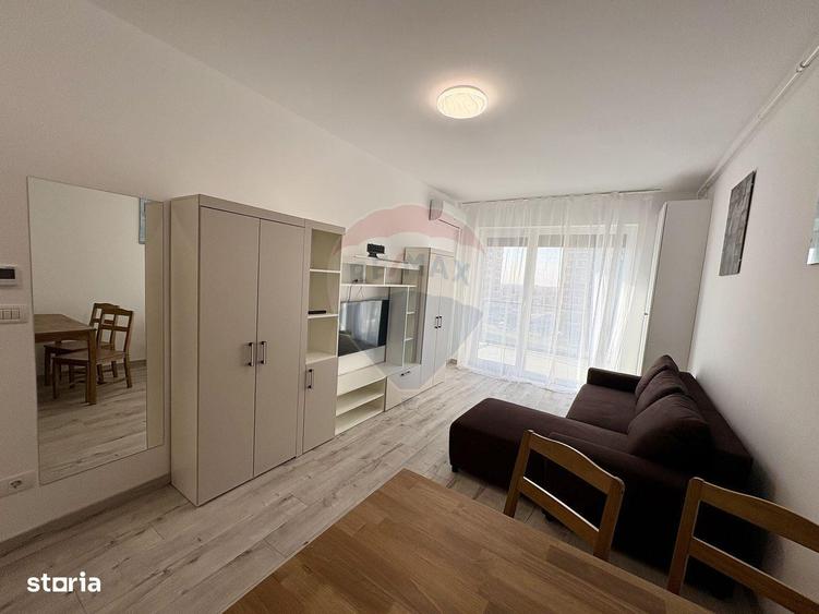 Apartament cu 2 camere, mobilat în Central