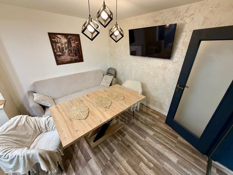 Apartament cu 2 camere semidecomandat, mobilat în 1 Mai