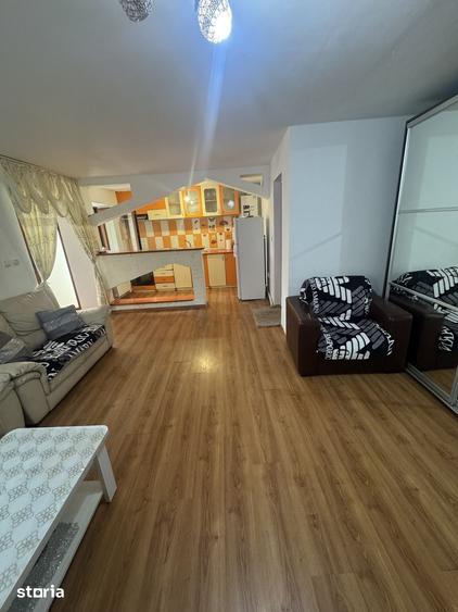 Casă cu 3 camere cu Teren 212 Mp în 23 August