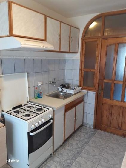 Inchiriez apartament 3 camere - 2
