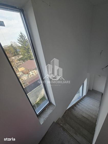 Casă cu 4 camere cu Teren 202 Mp în Palazu Mare
