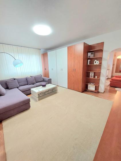 Apartament cu 2 camere semidecomandat în Central