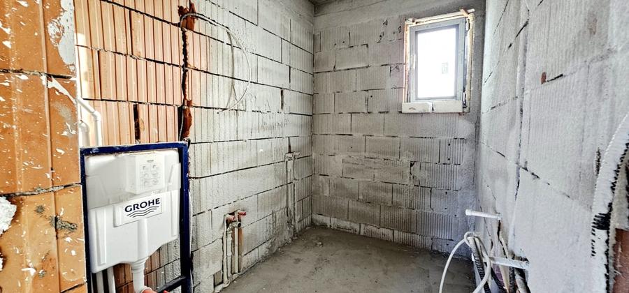 Casă individuală cu 5 camere cu Teren 300 Mp în Berceni