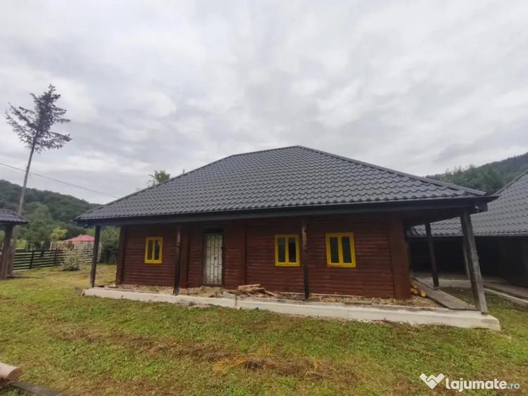 Casă cu 5 camere cu Teren 1250 Mp în Marginea