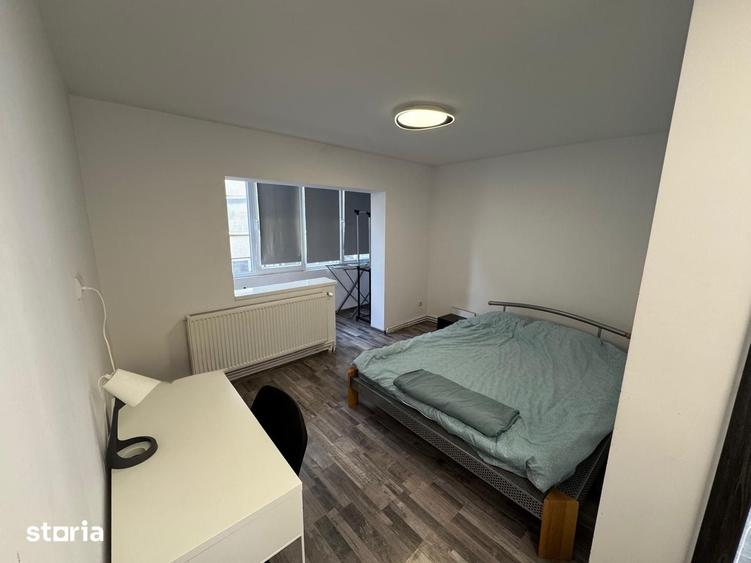 Apartament cu 4 camere decomandat în Complex Studențesc