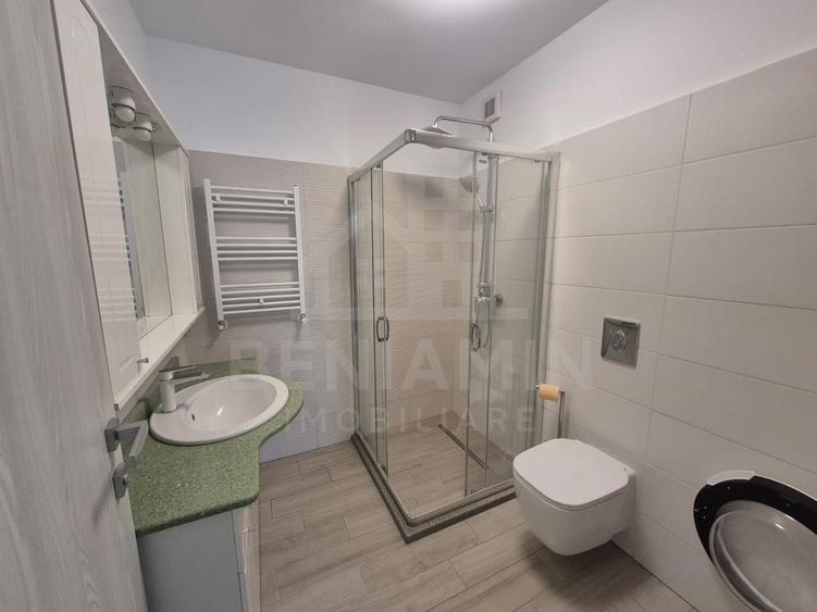 Apartament cu 2 camere semidecomandat în Rovine