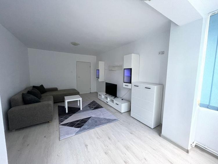 Apartament cu 2 camere decomandat în Exterior Vest
