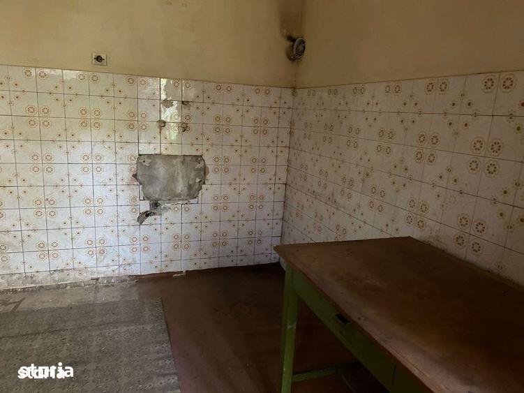 Casă cu 3 camere cu Teren 1200 Mp în Borș