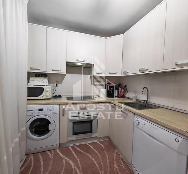 Apartament cu 3 camere decomandat, mobilat în Lipovei