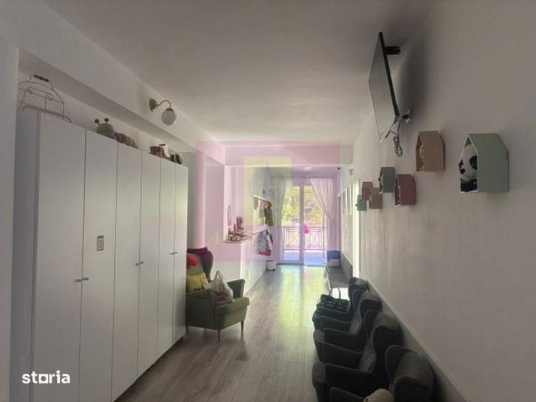 Casă cu 4 camere cu Teren 446 Mp în Drumul Sării