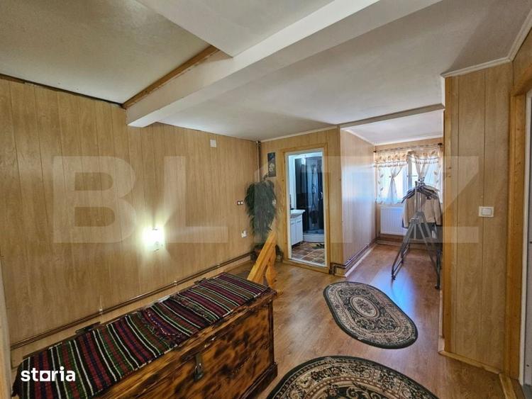 Casă cu 5 camere cu Teren 250 Mp în Șugag