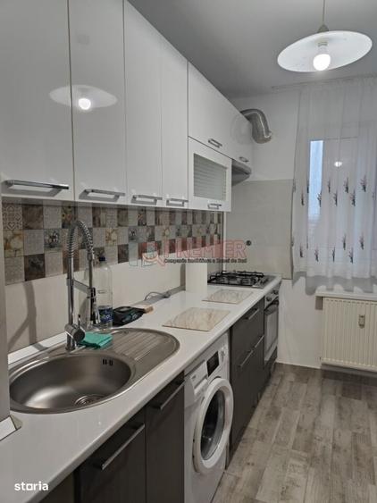 Apartament cu 2 camere, mobilat în Central — fotografia 3