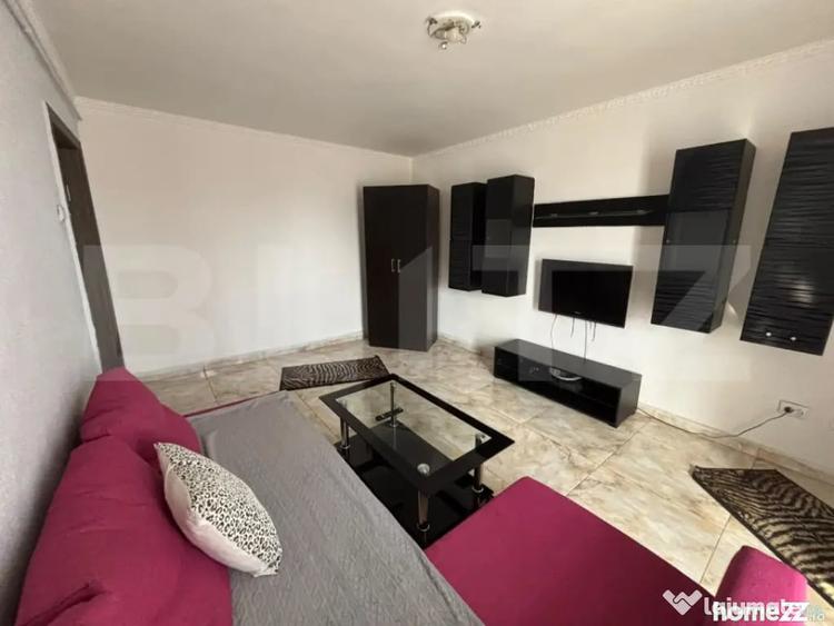 Apartament cu 2 camere decomandat în Republicii