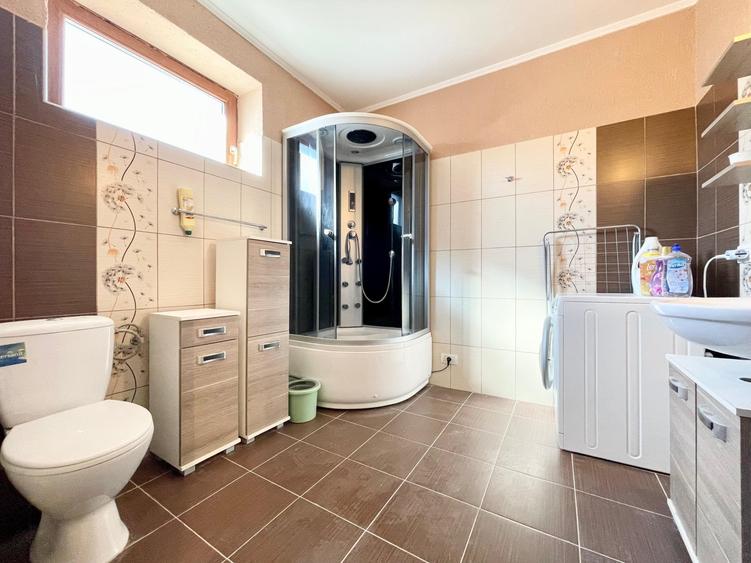 Duplex cu 4 camere cu Teren 380 Mp în Dumbrăvița