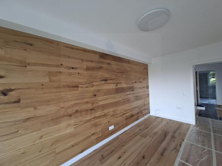 Apartament cu 3 camere decomandat în Cristian